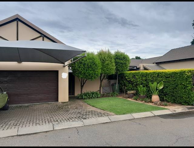 3 BEDROOM TOWNHOUSE FOR SALE IN WATERVAL EAST